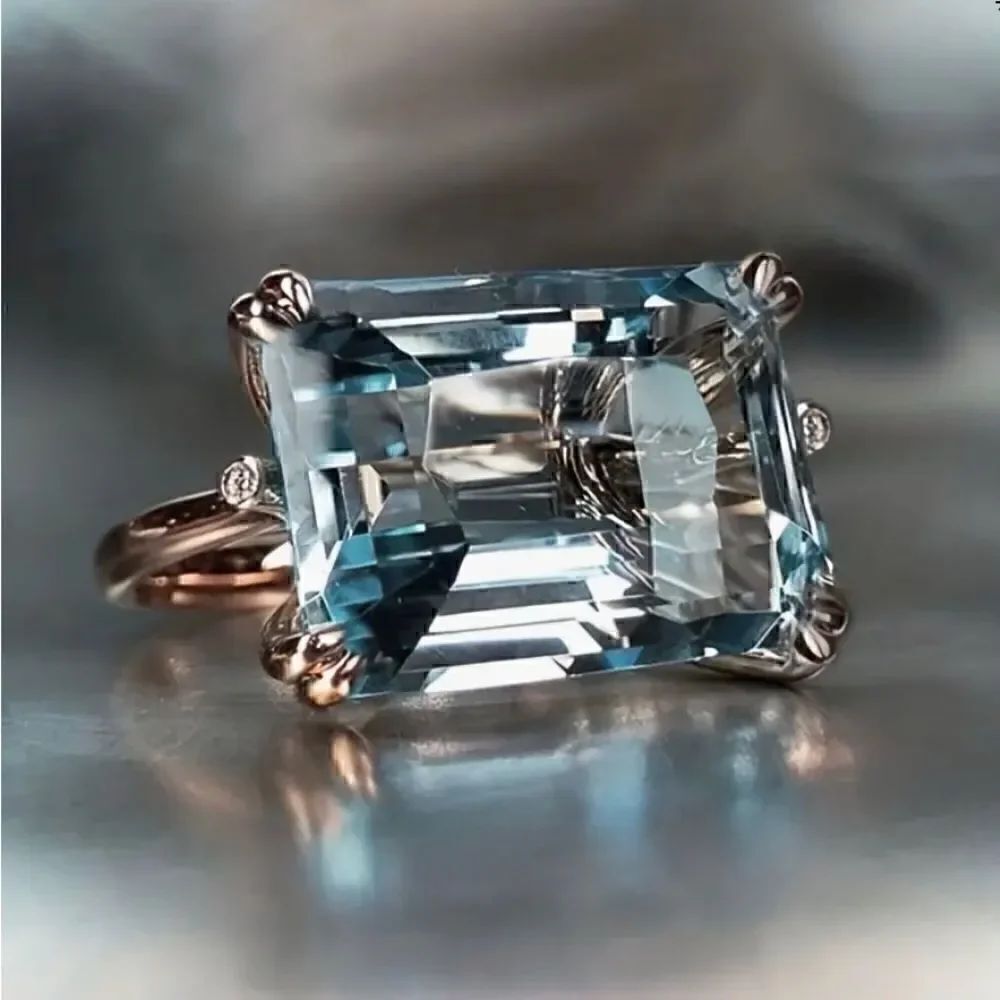 🩵 NEW stunning aquamarine rectangular crystal stone with antique setting 🩵